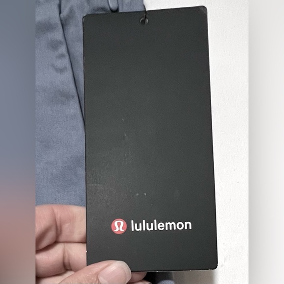 NWT Lululemon Commission Short Qwick Oxford 11" Relaxed Travel Casual Golf - Picture 9 of 13